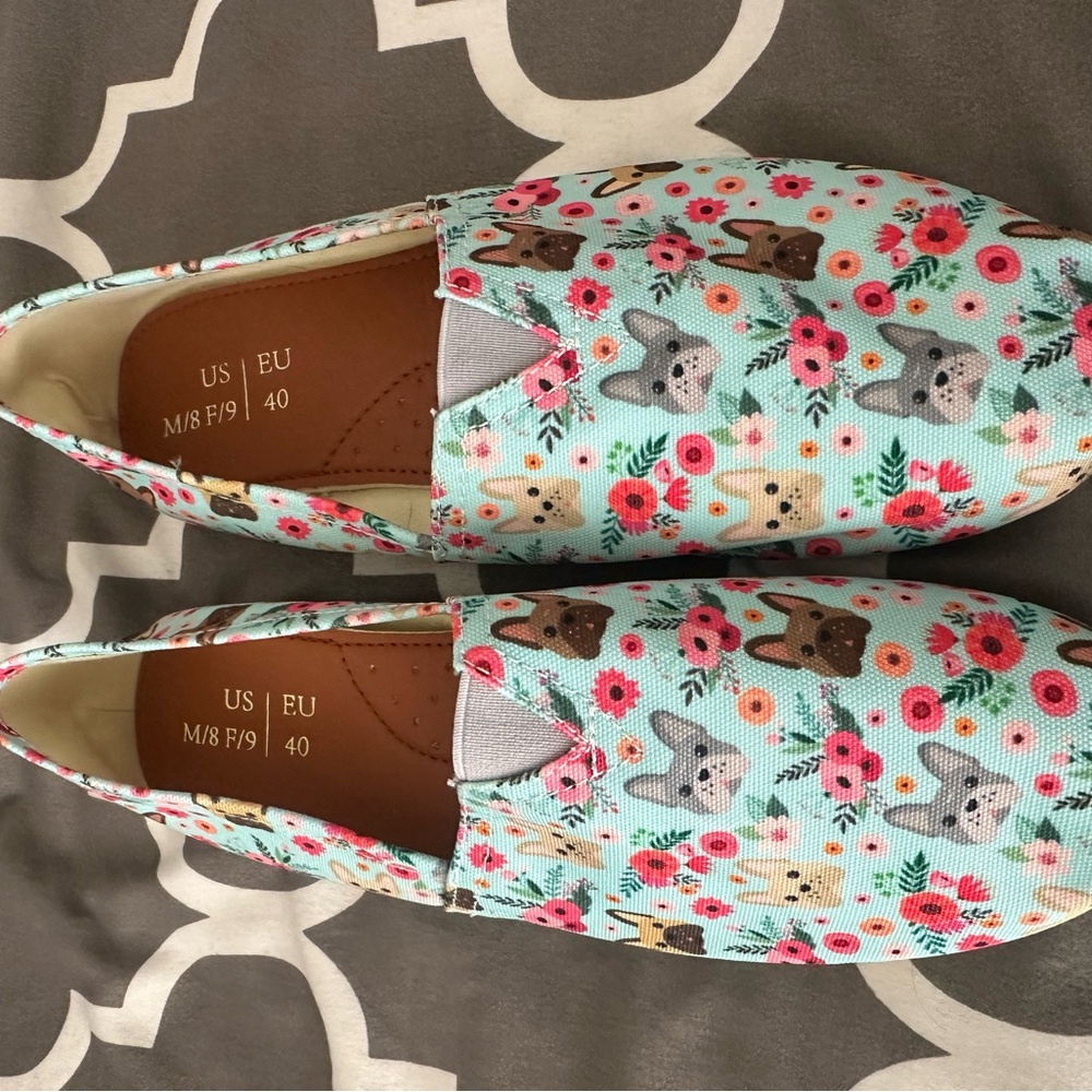 NIB super cute dog shoes women’s size 9